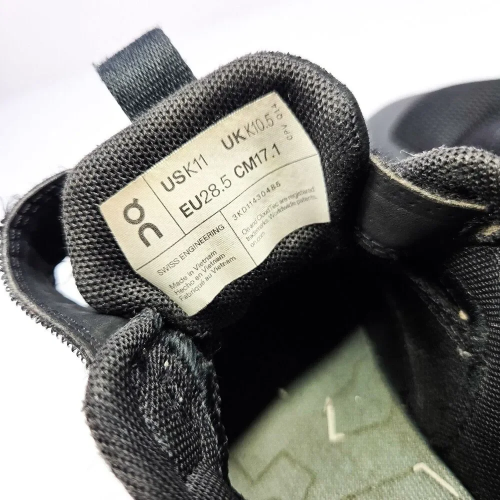 On Cloud Play Kids Black Sneakers Strap Size US Kids Size 11 EU 28.5